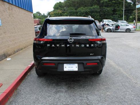 Used 2023 Nissan Pathfinder SV FWD image 4