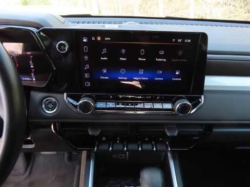Used 2023 Chevrolet Colorado LT w/ LT Convenience Package II AWD/4WD image 18
