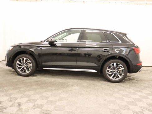 Used 2023 Audi Q5 2.0T Premium Plus w/ Premium Plus Package AWD/4WD image 2