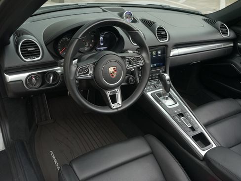 Used 2022 Porsche 718 Boxster GTS RWD image 2