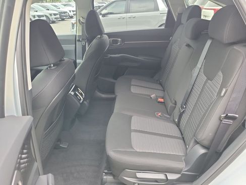 New 2026 Kia Sorento LX FWD image 15