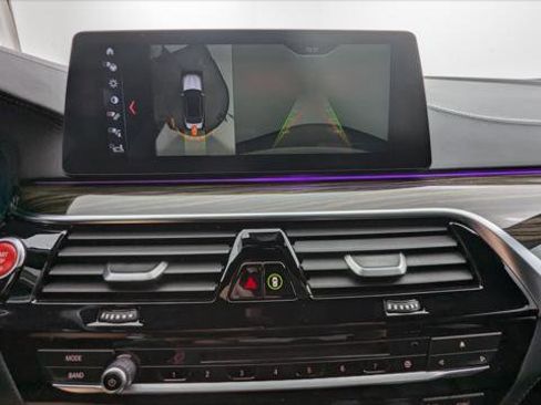 Used 2018 BMW M5 image 31