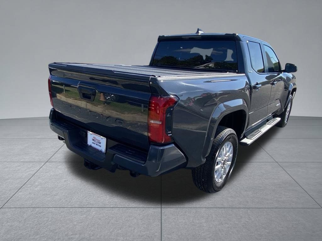 Used 2025 Toyota Tacoma SR5 RWD image 14