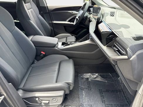 Certified 2025 Audi Q5 Premium w/ Premium Plus AWD/4WD image 10