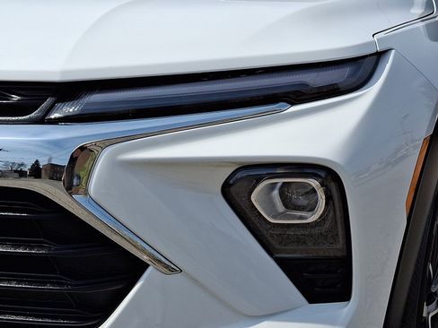 Used 2025 Chevrolet TrailBlazer LT image 9