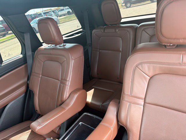 Used 2020 Lincoln Aviator Reserve w/ Equipment Group 202A AWD/4WD image 8
