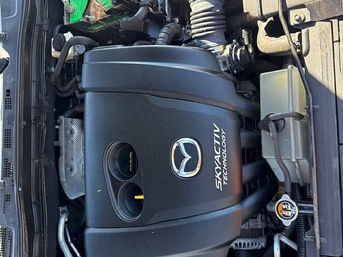 Used 2015 MAZDA MAZDA3 i Grand Touring image 27