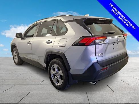 Used 2025 Toyota RAV4 XLE FWD image 5