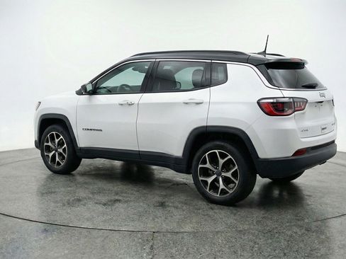 Used 2025 Jeep Compass Limited AWD/4WD image 6