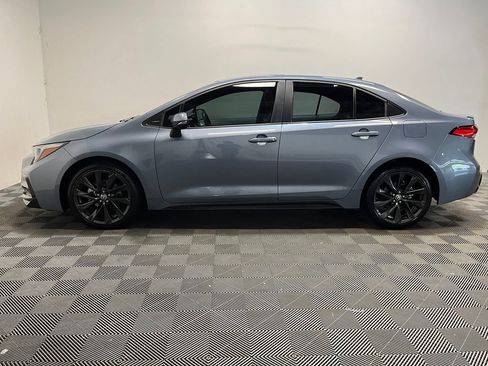 Used 2024 Toyota Corolla SE w/ SE Premium Package FWD image 23