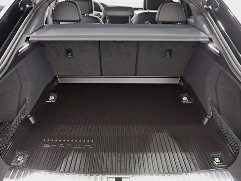 Used 2022 Audi e-tron S Prestige w/ Prestige Package image 41