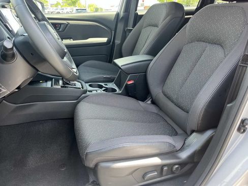 Used 2025 Subaru Forester Premium AWD/4WD image 21