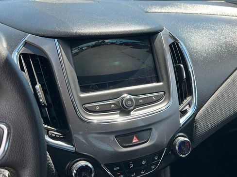 Used 2019 Chevrolet Cruze LT FWD image 35