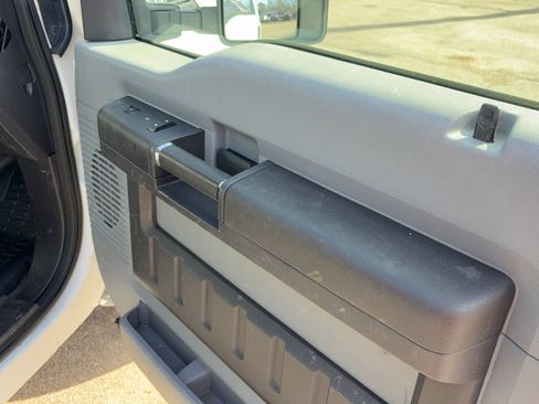Used 2011 Ford F250 XL w/ PWR Equipment Group image 10
