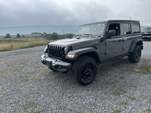 Used 2023 Jeep Wrangler Unlimited w/ Cold Weather Group AWD/4WD image 1