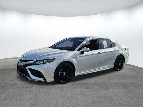 Used 2022 Toyota Camry XSE w/ Navigation Package image 7