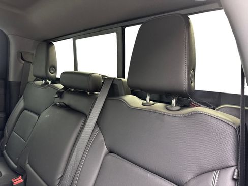 Used 2020 GMC Sierra 1500 SLT RWD image 37