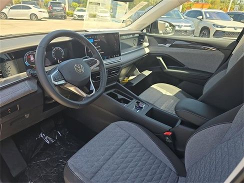 New 2025 Volkswagen Tiguan S image 14