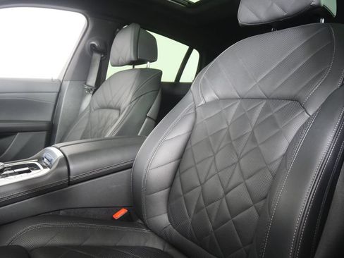Used 2025 BMW X6 xDrive40i AWD/4WD image 10