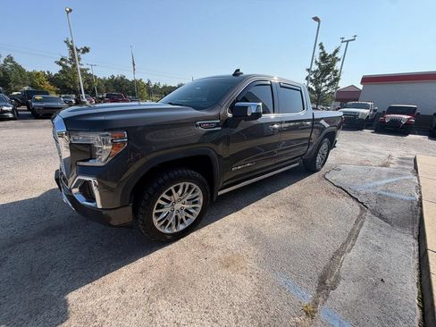 Used 2019 GMC Sierra 1500 Denali w/ Denali Ultimate Package AWD/4WD image 3
