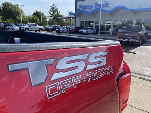 Used 2023 Toyota Tacoma SR AWD/4WD image 49