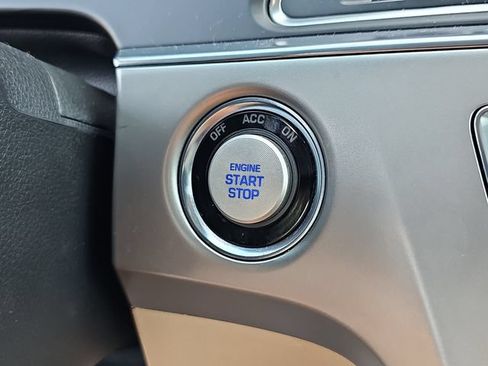 Used 2016 Hyundai Sonata Limited w/ Option Group 04 FWD image 29