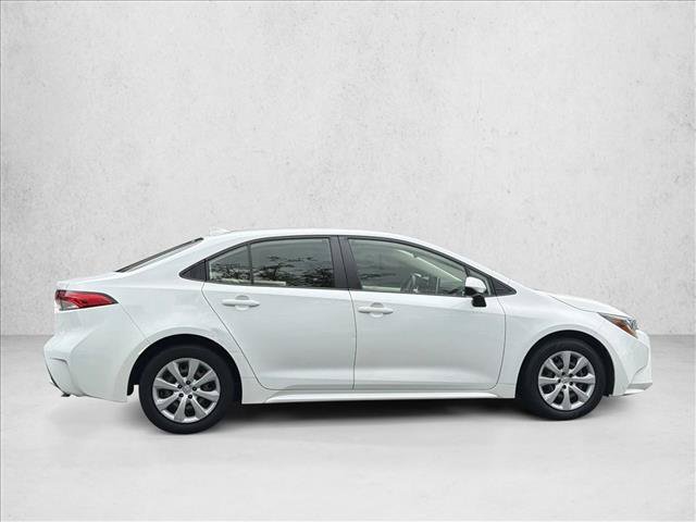 Used 2020 Toyota Corolla LE FWD image 4