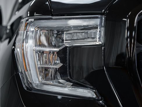 Used 2019 GMC Sierra 1500 AT4 w/ AT4 Premium Package image 9