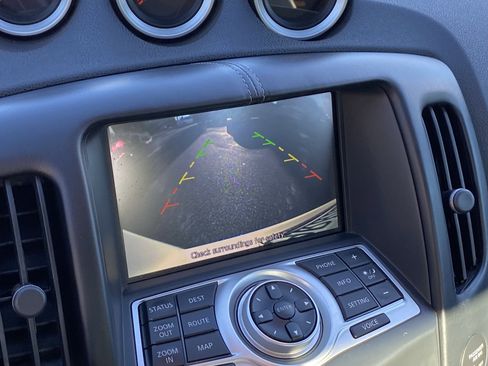 Used 2016 Nissan 370Z Touring image 19