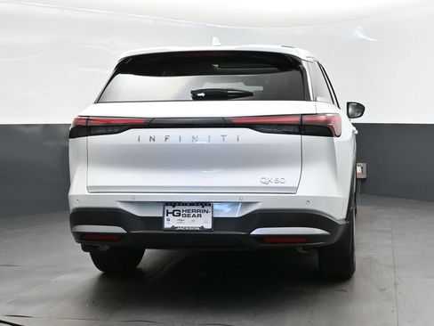 Certified 2026 INFINITI QX60 Pure w/ Cargo Package FWD image 7
