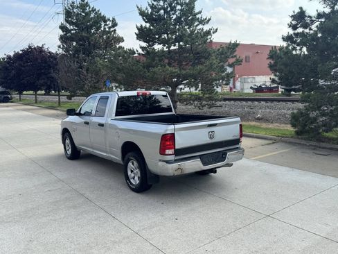 Used 2019 RAM 1500 Express AWD/4WD image 5