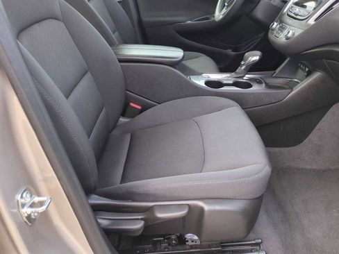 Used 2023 Chevrolet Malibu LT image 29