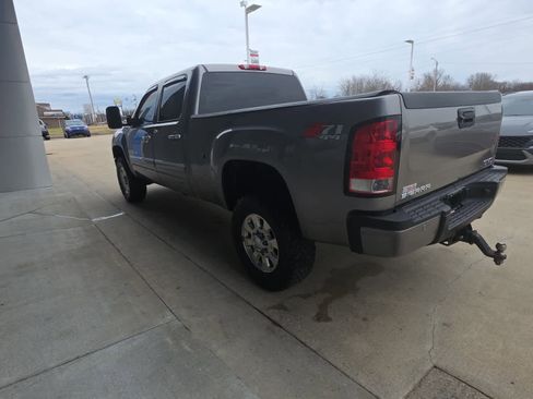 Used 2014 GMC Sierra 2500 Denali w/ Suspension Package, Off-Road image 8