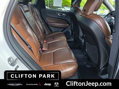 Used 2021 Volvo XC60 T6 Inscription w/ Advanced Package AWD/4WD image 15