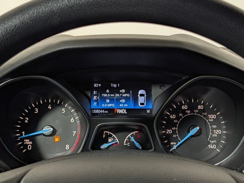 Used 2016 Ford Focus SE FWD image 19