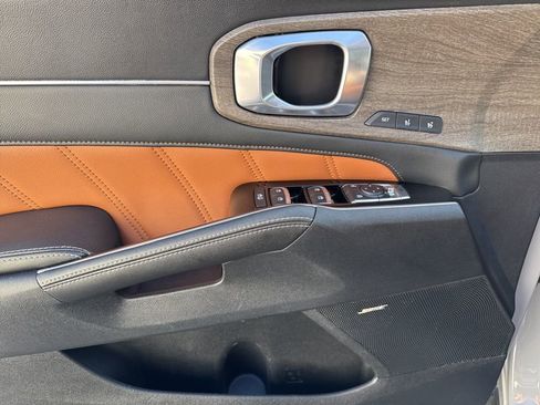 Used 2023 Kia Sorento SX Prestige image 20