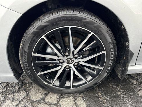 Used 2024 Toyota Camry SE image 18