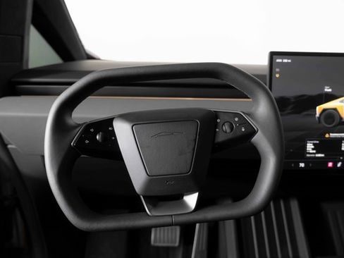 Used 2025 Tesla Cybertruck AWD Crew Cab image 19