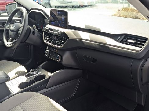 Used 2022 Ford Escape SE FWD image 26