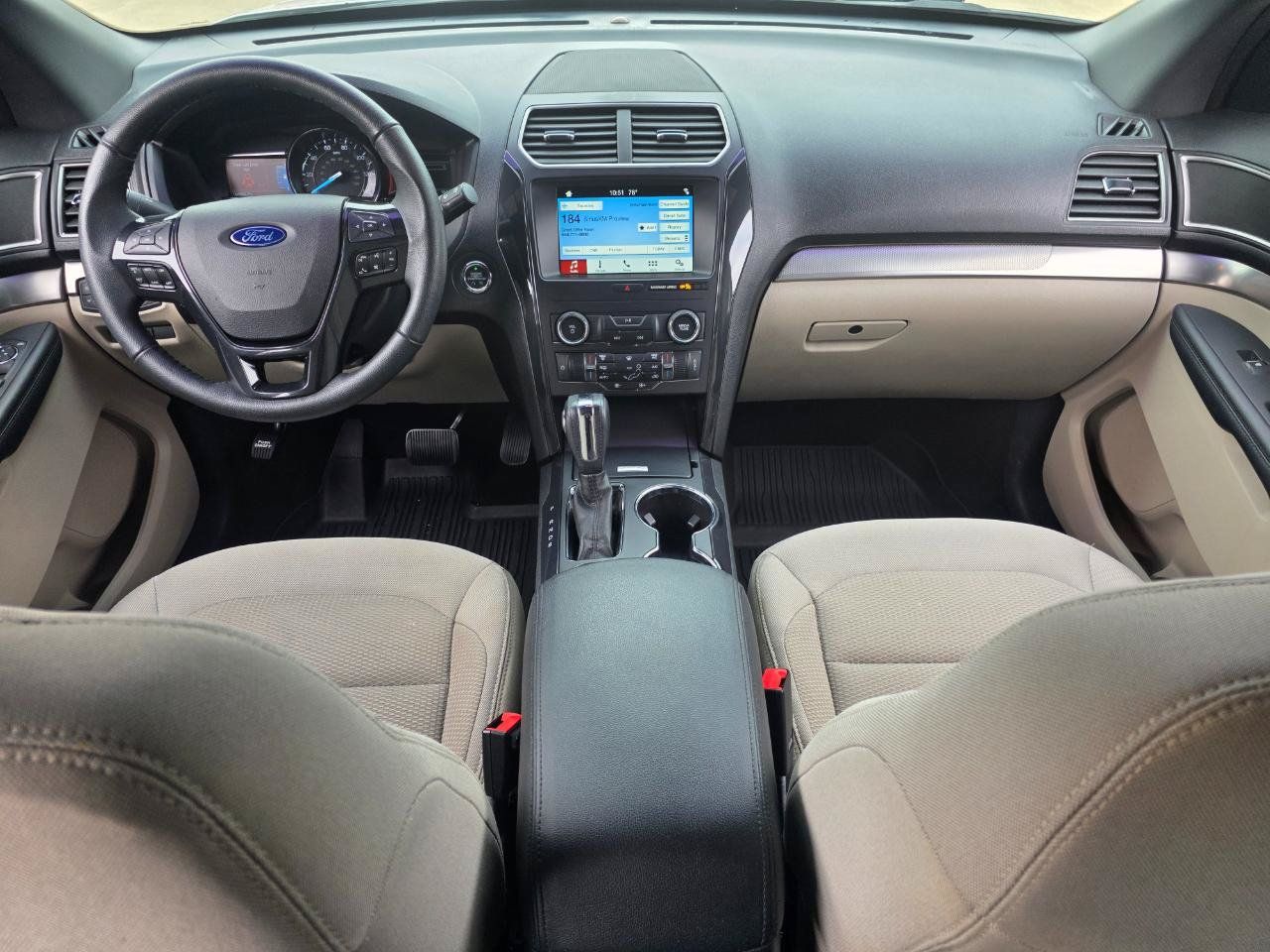 Used 2018 Ford Explorer XLT w/ Equipment Group 201A FWD image 13