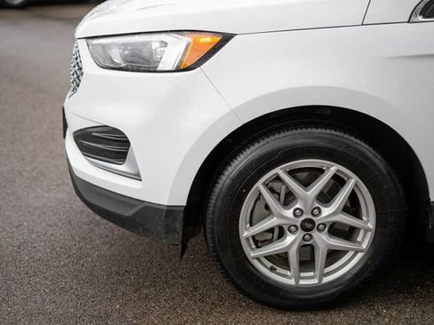 Used 2024 Ford Edge SEL AWD/4WD image 9
