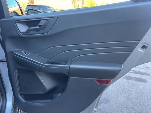 Used 2022 Ford Escape SE w/ Convenience Package image 12