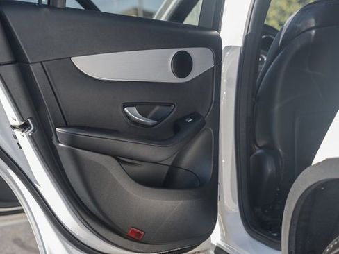 Used 2022 Mercedes-Benz GLC 300 4MATIC image 36