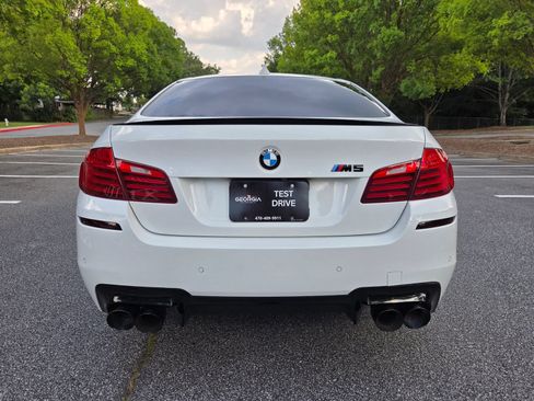 Used 2015 BMW M5 w/ Competition Package RWD image 9