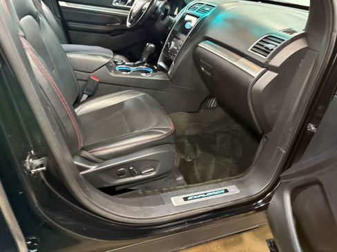 Used 2017 Ford Explorer Sport w/ Equipment Group 401A AWD/4WD image 62
