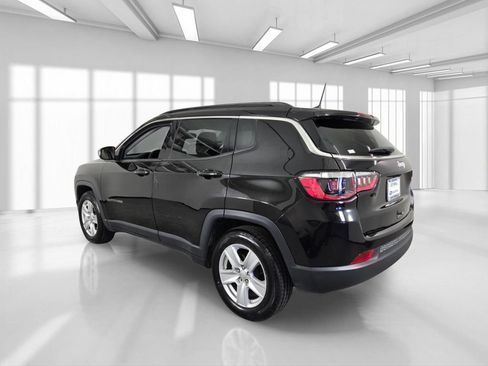 Used 2022 Jeep Compass Latitude FWD image 5