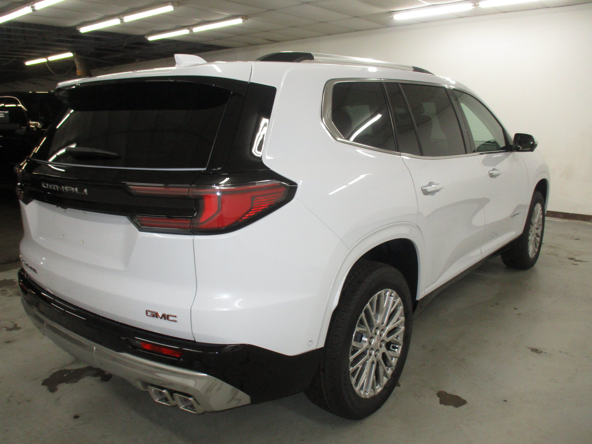 New 2026 GMC Acadia Denali w/ Super Cruise Package AWD/4WD image 6