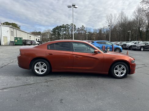 Used 2021 Dodge Charger SXT w/ Leather Interior Group image 10