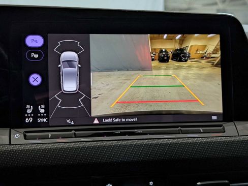 Used 2024 Volkswagen Golf R w/ MDO Package image 27