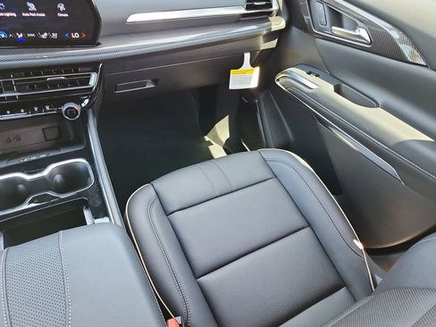 New 2026 Chevrolet Traverse High Country FWD image 16